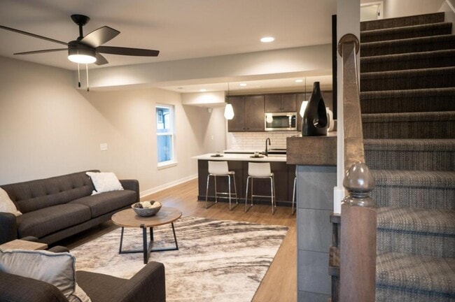 Building Photo - 4610 Forest Ave