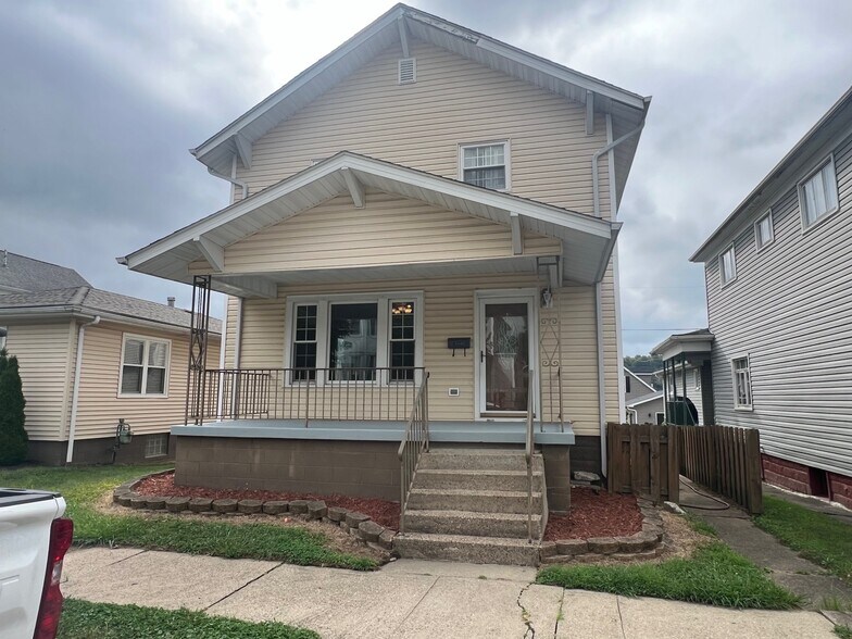 Building Photo - 3840 Olive Ave