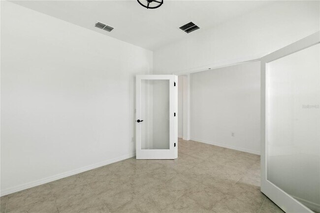 Building Photo - 5926 SW 76th Ct