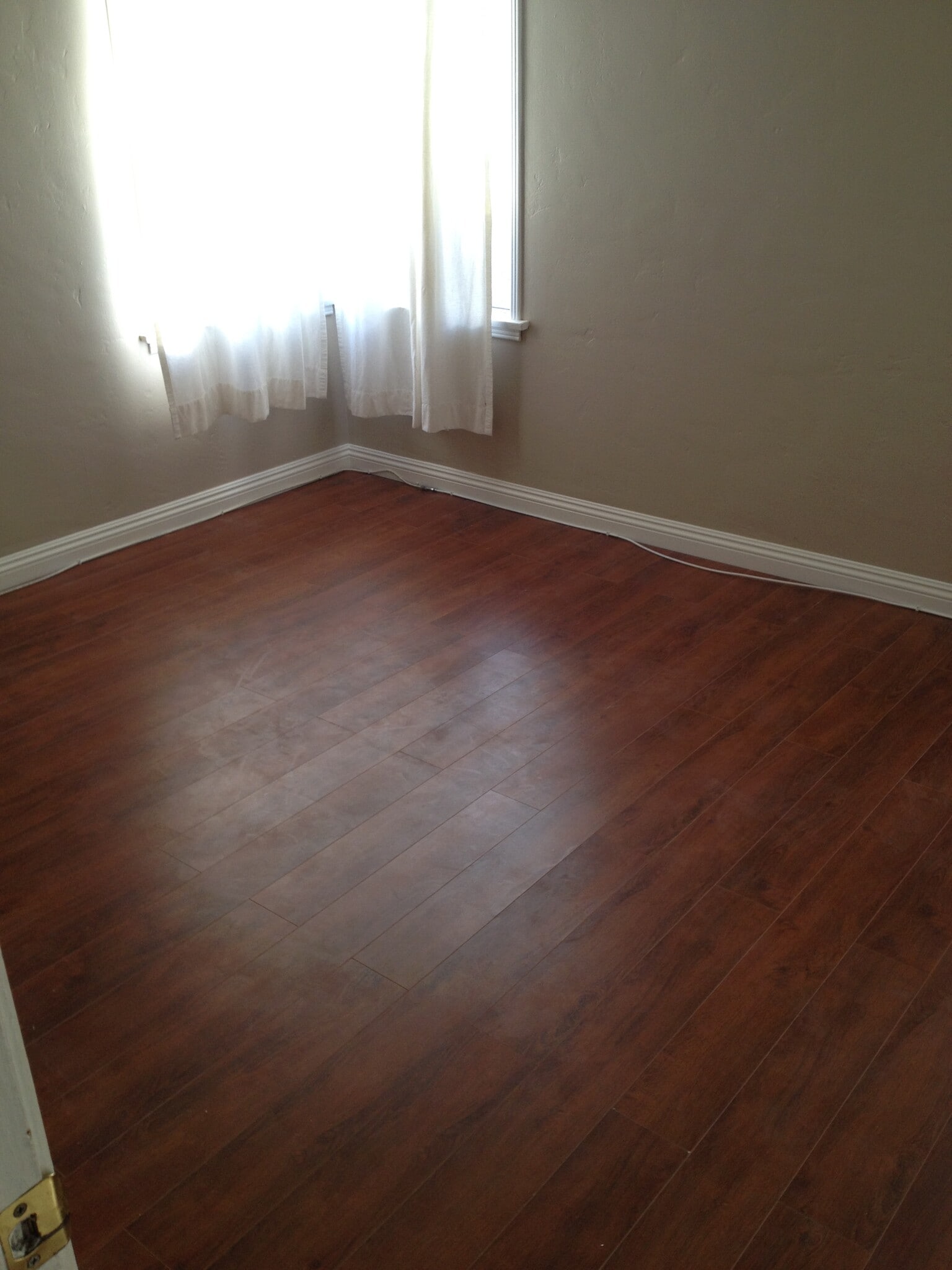 Building Photo - 909 W 1st St