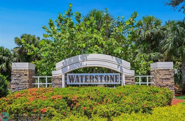 Building Photo - 8517 Waterstone Blvd