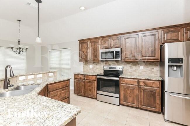 Building Photo - 612 Zachary Dr