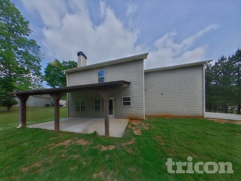 Building Photo - 155 Hickory Hills Dr
