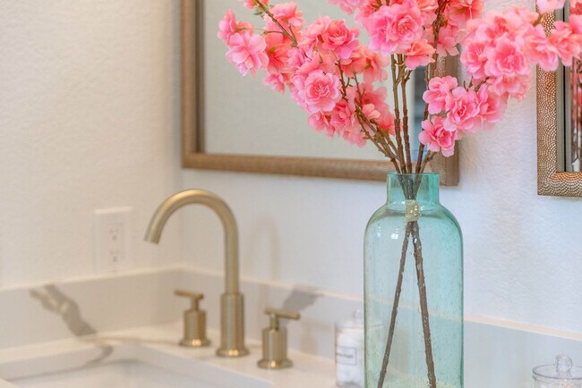 Building Photo - 8902 Feather Hill Rd