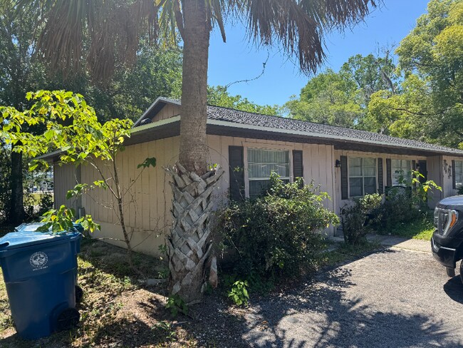 Building Photo - 21514 Campbell Dr