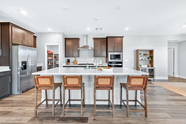 Building Photo - 1024 Saker Falcon Dr