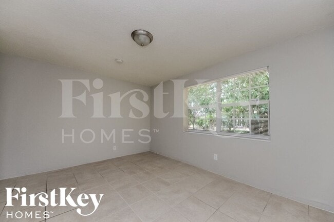 Building Photo - 2220 NW 44th Ave