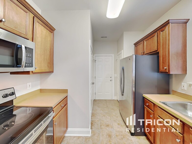 Building Photo - 4837 Samuel Richard St