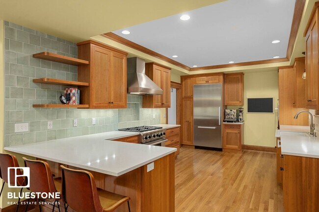 Building Photo - Beautiful 4 bedroom home in Palisades Neighborhood of Lake Oswego!