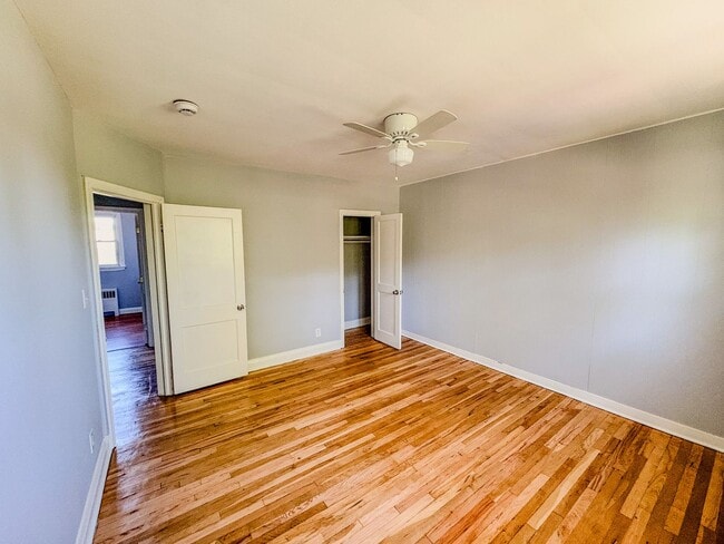 Building Photo - Charming Mid-Century Townhouse in Baltimor...