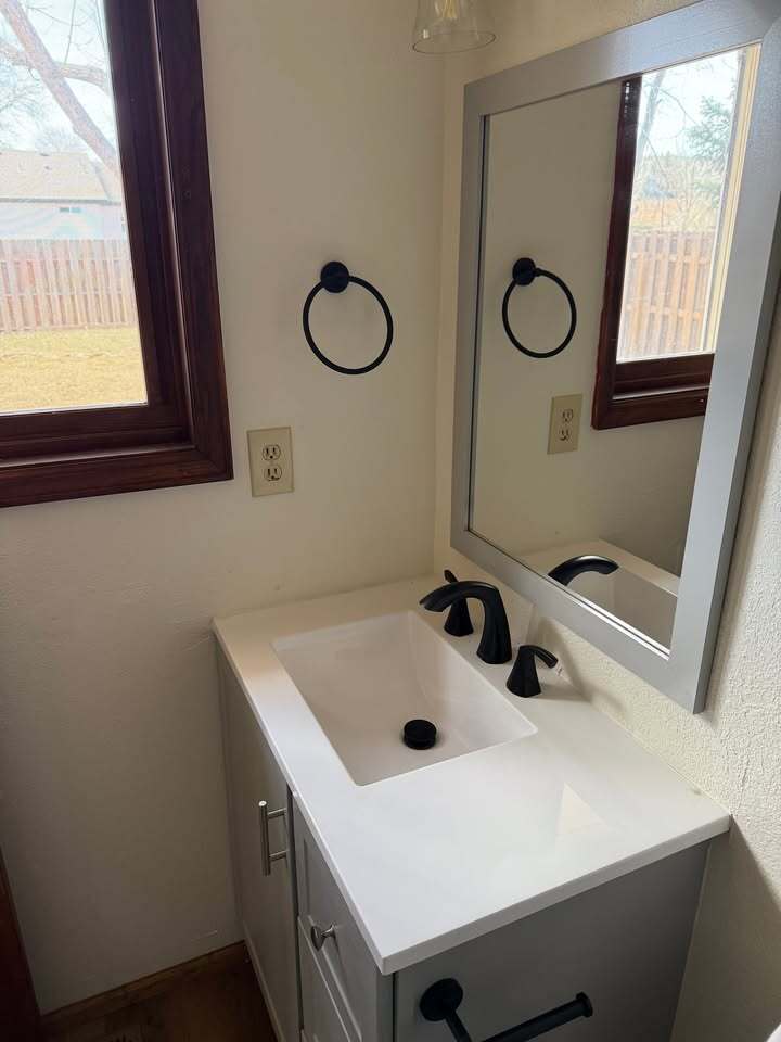 Building Photo - 2527 Courtland Ct