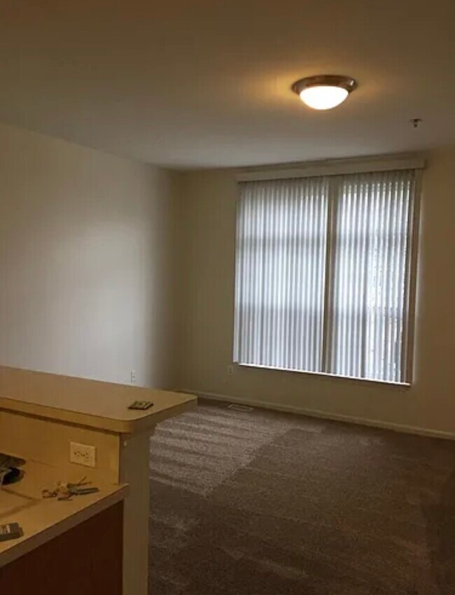 Primary Photo - 43151 Strand Dr