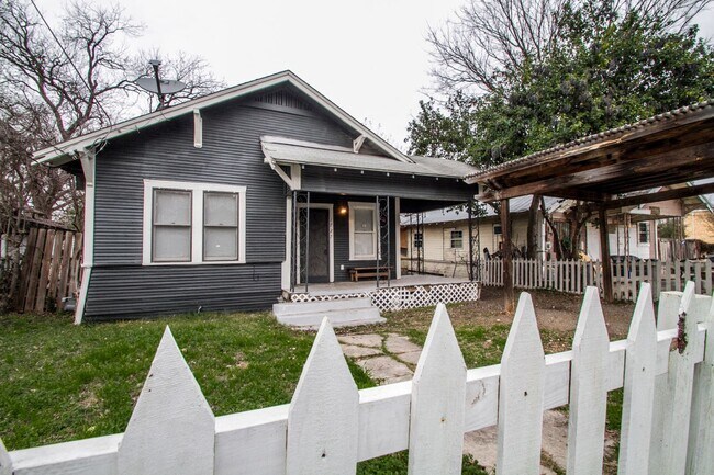 Building Photo - 1727 Nolan St