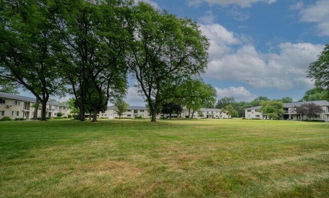 Building Photo - 4113 Telegraph Rd