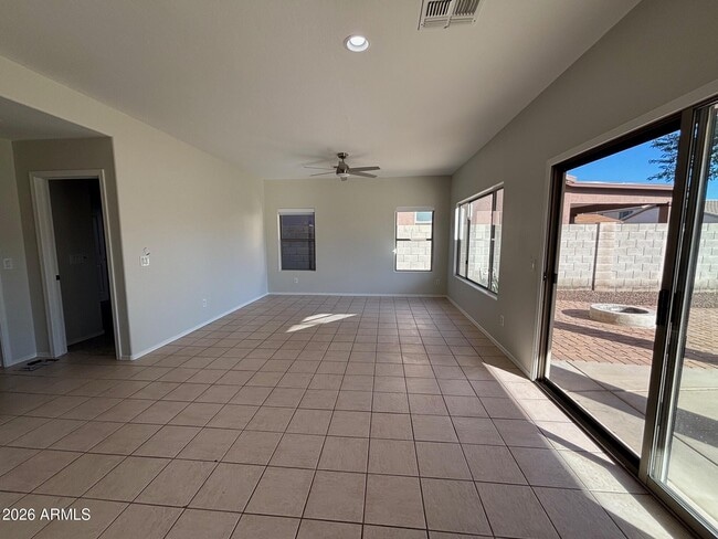 Building Photo - 12849 W Weldon Ave