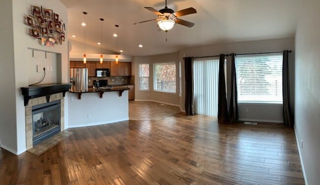 Building Photo - $3,495 / 4br - 3600ft2 - Exqusite, executi...