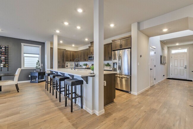 Building Photo - New 4 bedroom, 2.5 bath home in NW McMinnville