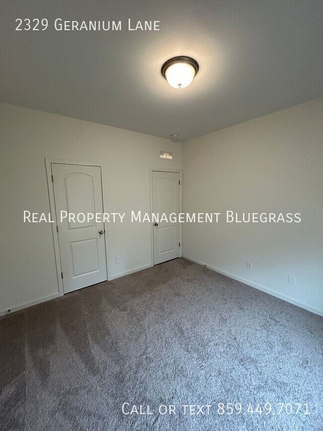 Building Photo - 2329 Geranium Ln