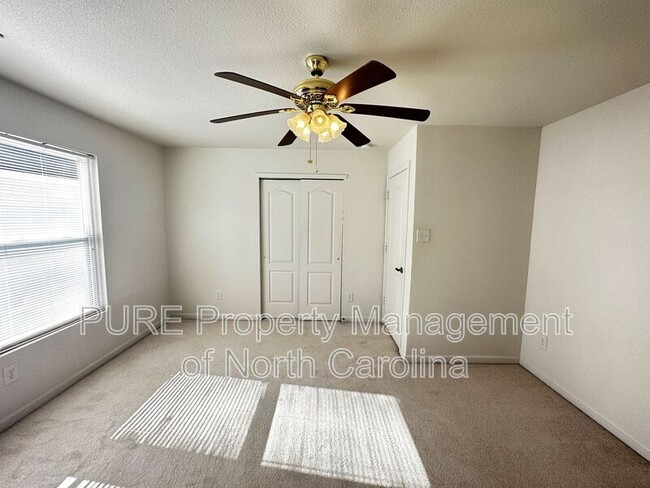 Building Photo - 723 Skywatch Ln