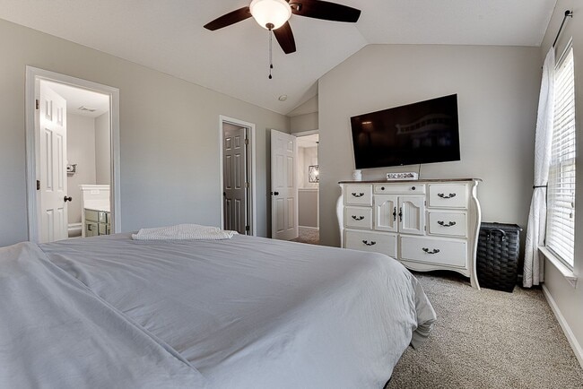 Building Photo - 4 BR/Loft near Simpsonville!  Lawn Maintenance included! Amenities & Close to Shopping & Restaurants