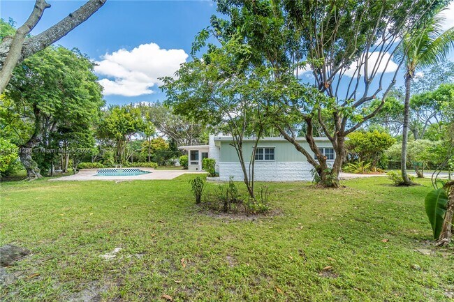 Building Photo - 7500 SW 75th St