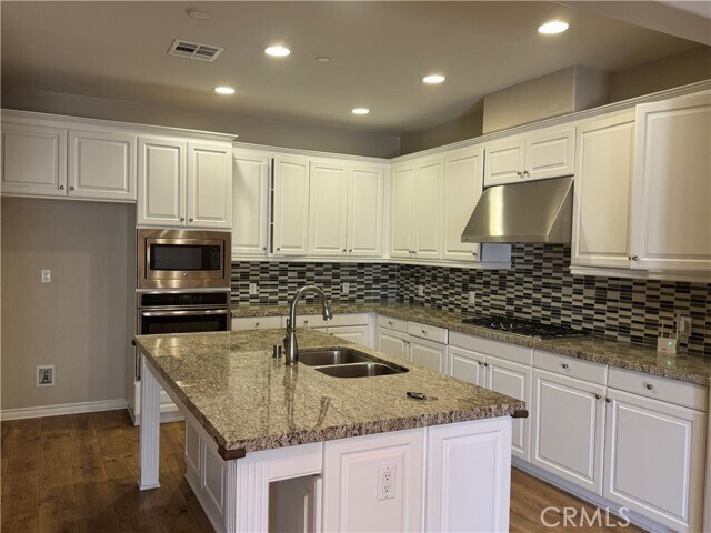 Building Photo - 5048 Ruth Wy