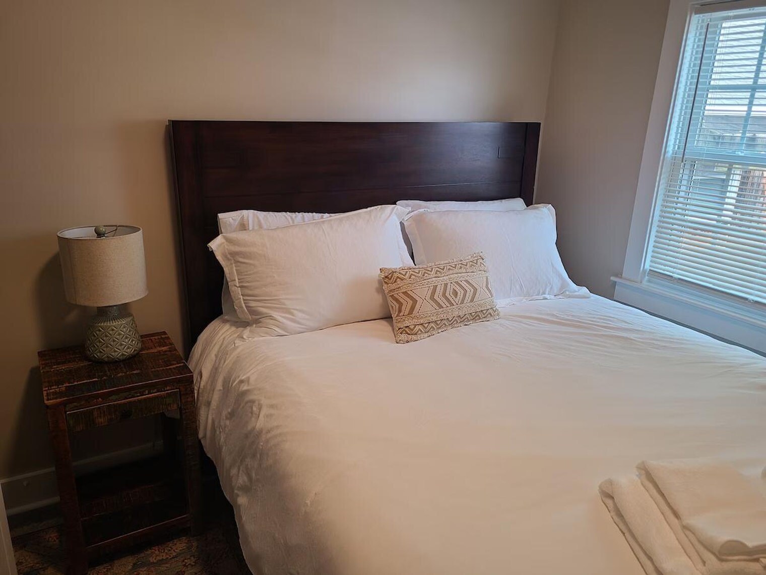 Building Photo - 20 Hawkes St