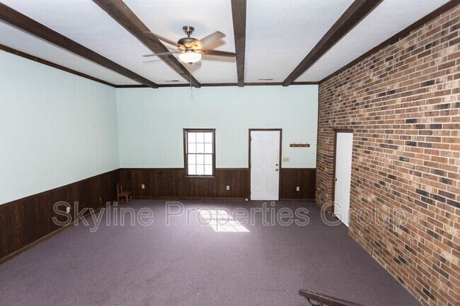 Building Photo - 3640 Westminster Way NE