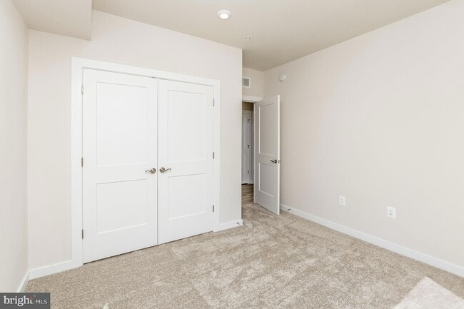 Building Photo - 44514 Wolfhound Sq