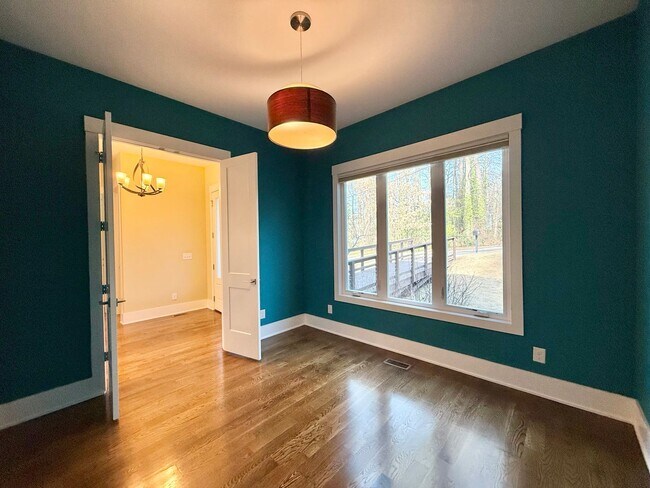 Building Photo - Modern 4BD, 3.5BA Raleigh Home on a Corner Lot with a 2-Car Attached Garage & Private Backyard in...