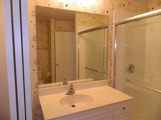Building Photo - Beautifully Upgraded 3BR/2BA Home in Luala?i Subdivision
