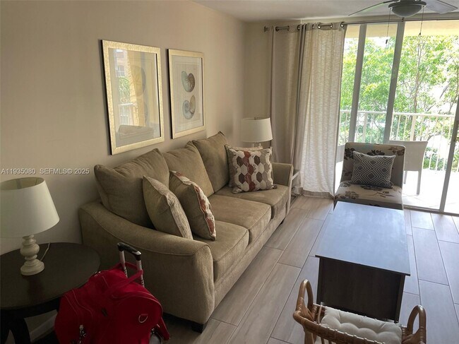 Building Photo - 19555 E Country Club Dr