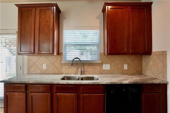 Building Photo - 8712 Wood Stork Dr