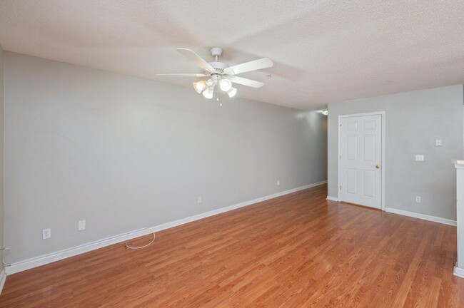 Building Photo - 227 Swaying Pine Ct