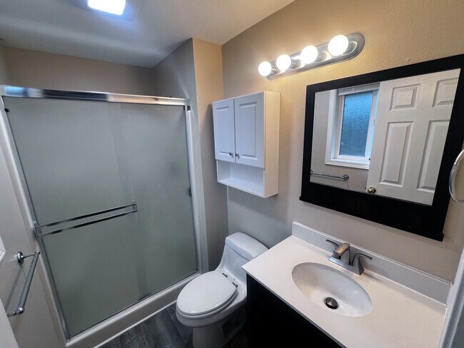 Building Photo - 15807 NE 86th Cir