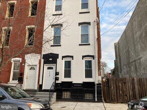 Building Photo - 2225 W Thompson St