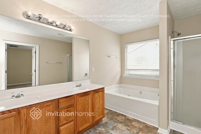 Building Photo - 250 Silver Arrow Cir