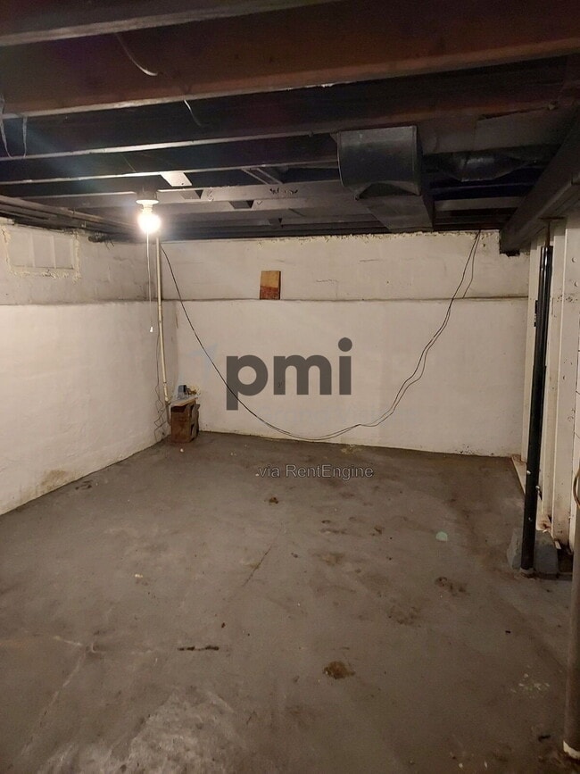 Building Photo - 1154 E Harrison Ave