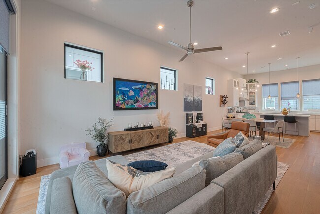 Building Photo - 2608 Rusk St