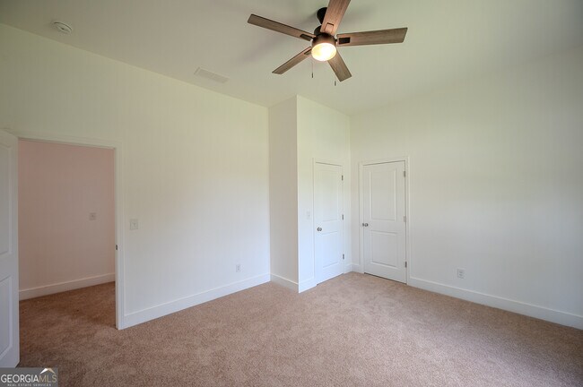 Building Photo - 1993 Reynolds Dr SW