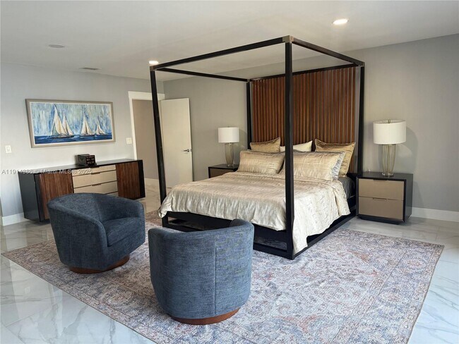 Building Photo - 7521 SW 56th St