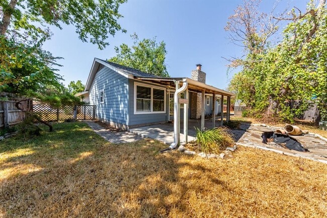Building Photo - 1202 Wroxton Way