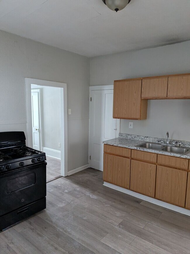 Building Photo - 921-923 Lonergan Ct Dira EFH