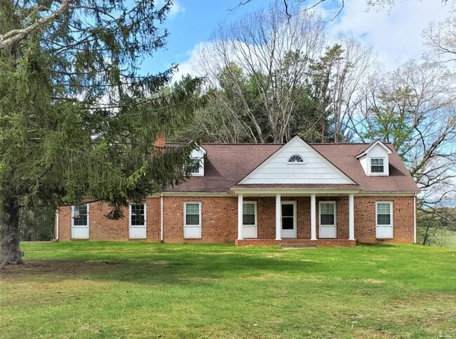 Primary Photo - 410 Falling Spring Rd