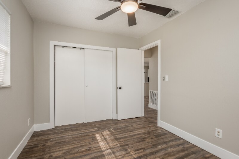 Building Photo - 2326 E 112th Ave