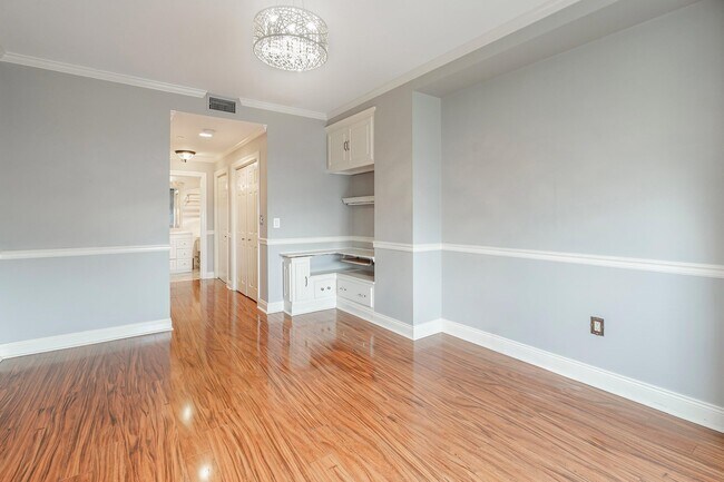 Building Photo - 207 Shearwater Ct W