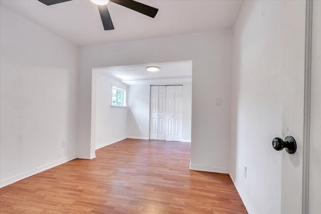 Building Photo - 2116 Andover Ct