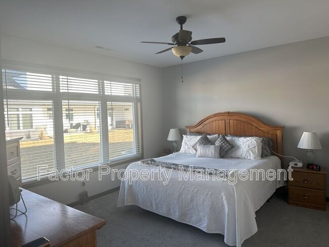 Building Photo - 312 Prairie Rose Trl