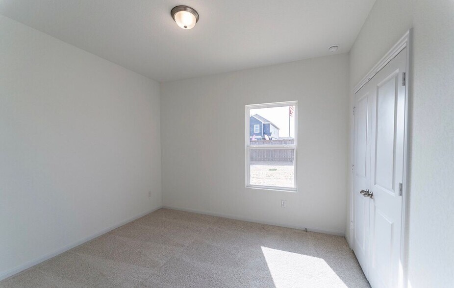 Building Photo - 11130 Hollinger Cir