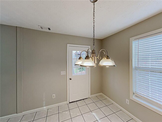 Building Photo - 540 Cherokee Overlook Ct